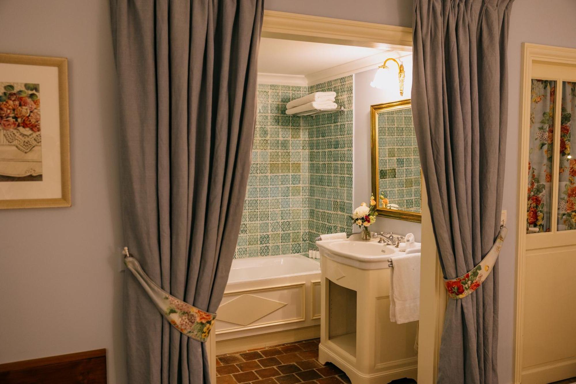 Hotel De Toiras Сен-Мартен-де-Ре Экстерьер фото